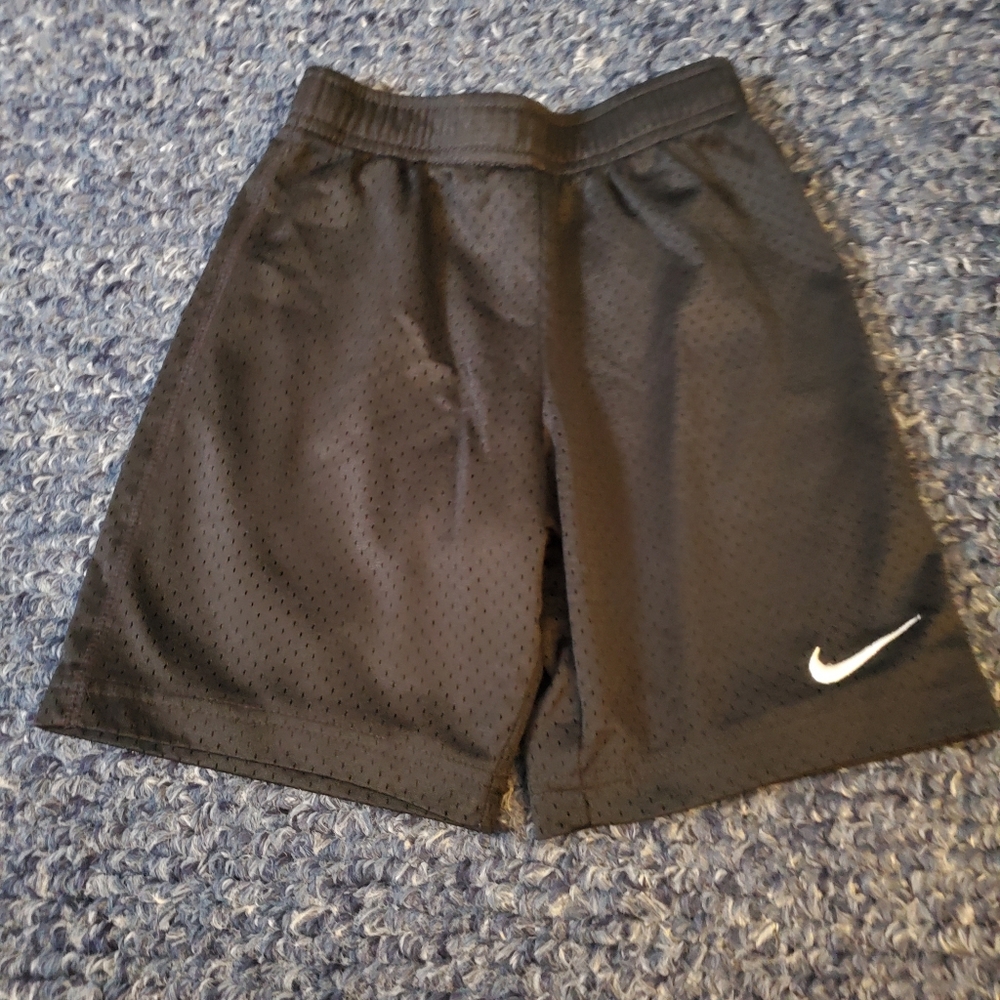 Nike size 6 black shorts